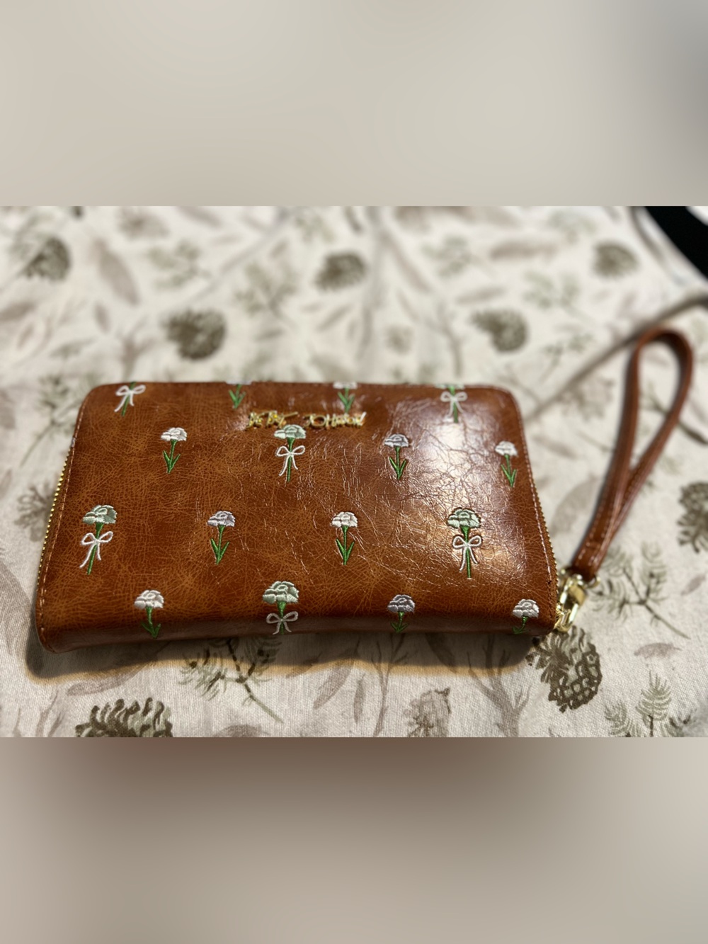 Betsey Johnson Ziparound wallet with wristlet strap - Picture 2 of 5